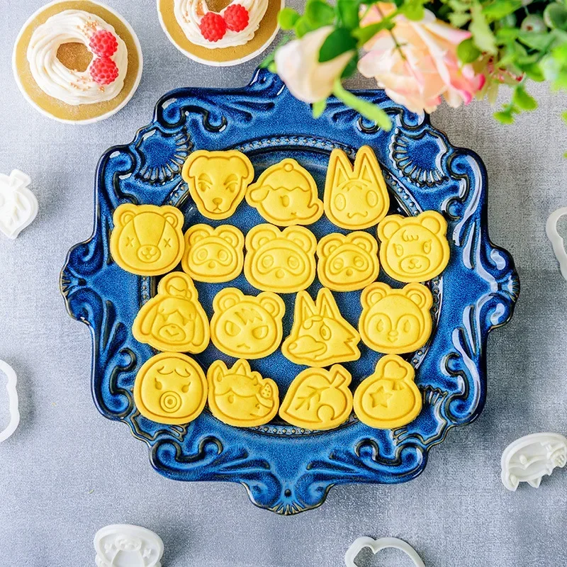 Baking Kitchen Set - Cetakan Kue Kering Bertema Animal Crossing,